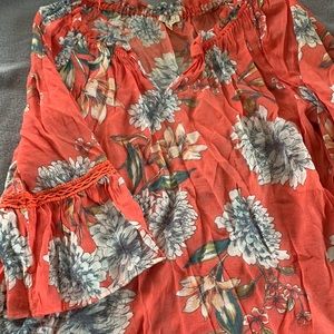 Women’s dress shirt